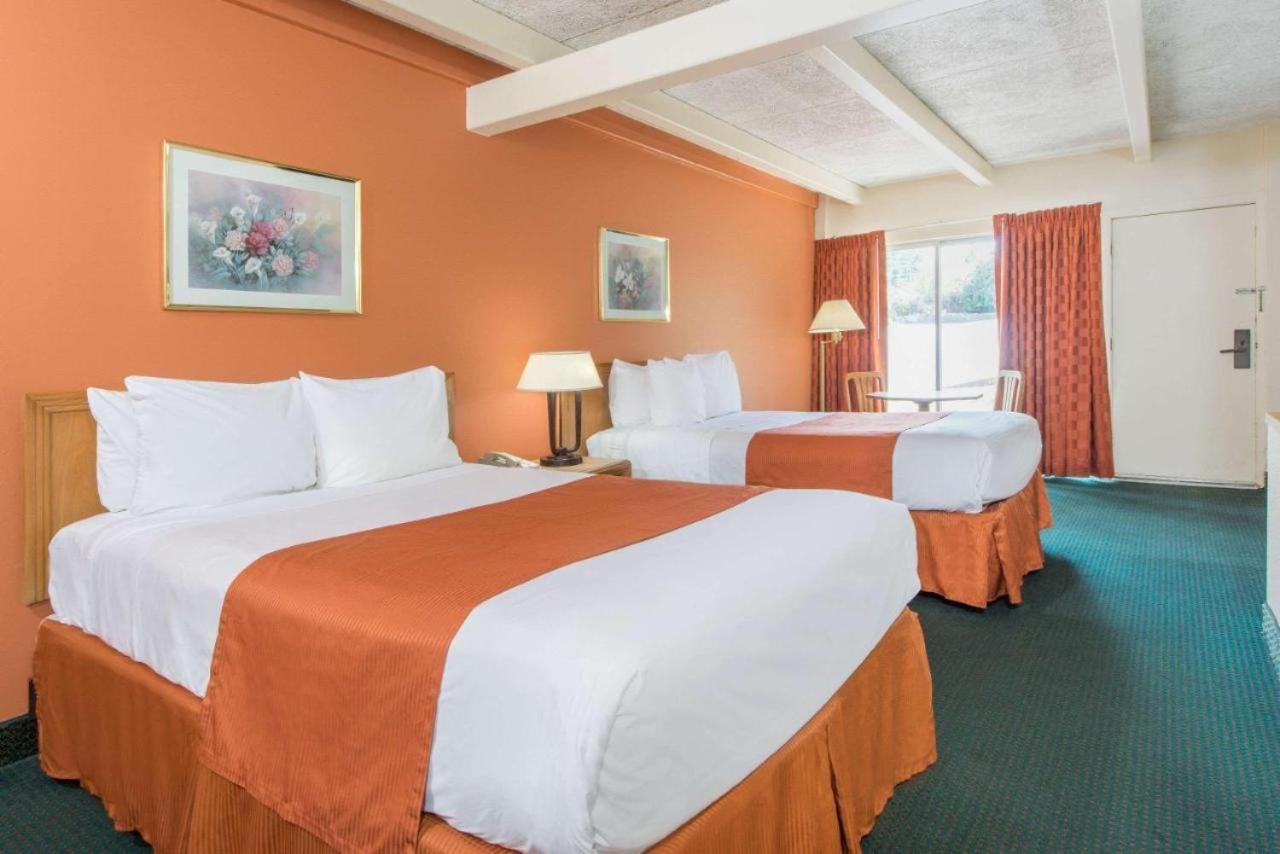 Haven Inn & Suites St Louis Hazelwood - Airport North Exteriör bild